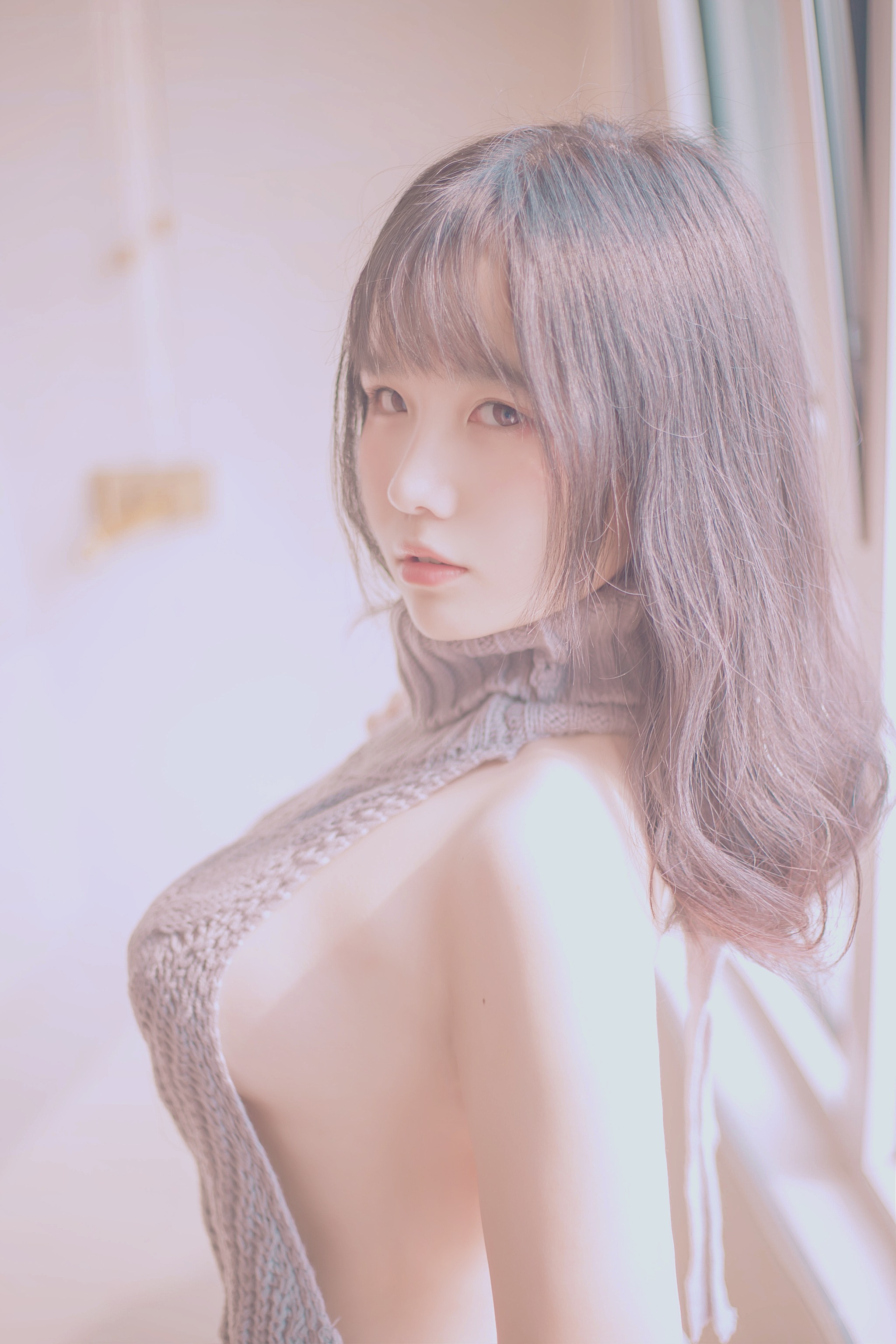 阿半今天很开心 – NO.001 露背毛衣 [28P]-XikXak